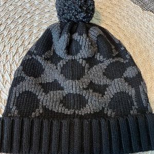 Women Coach Pom Pom Hat